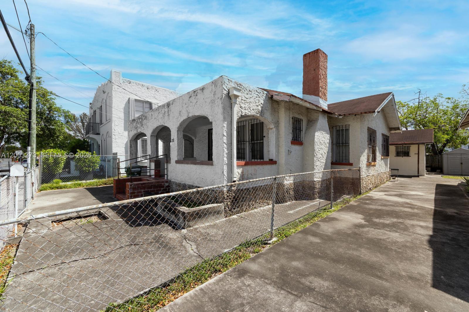 LAWRENCE ESTATE EAST ADDN - Residential Income