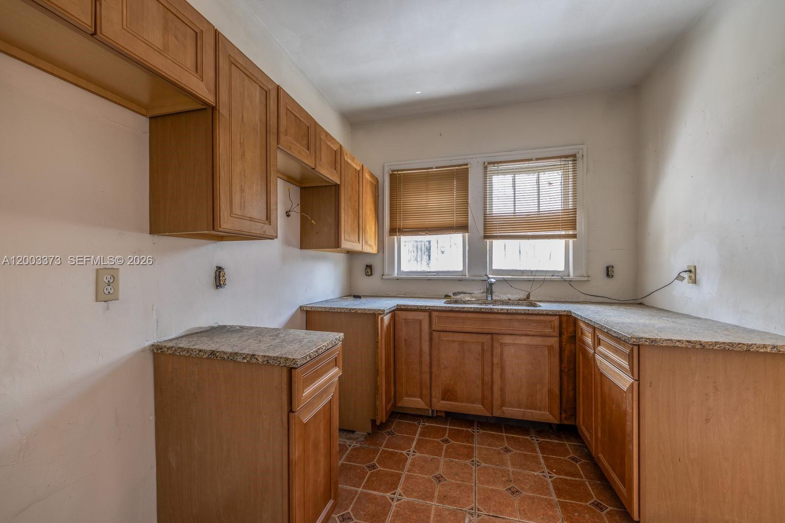 LAWRENCE ESTATE EAST ADDN - Residential Income