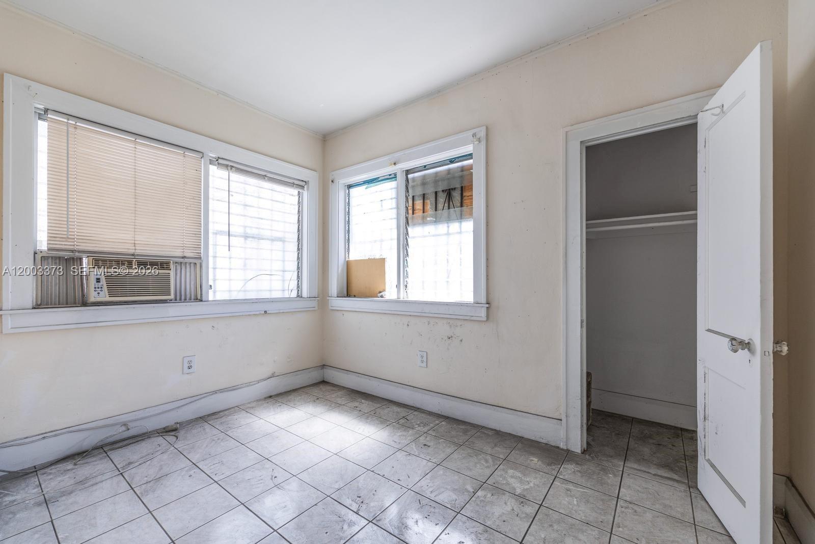 LAWRENCE ESTATE EAST ADDN - Residential Income