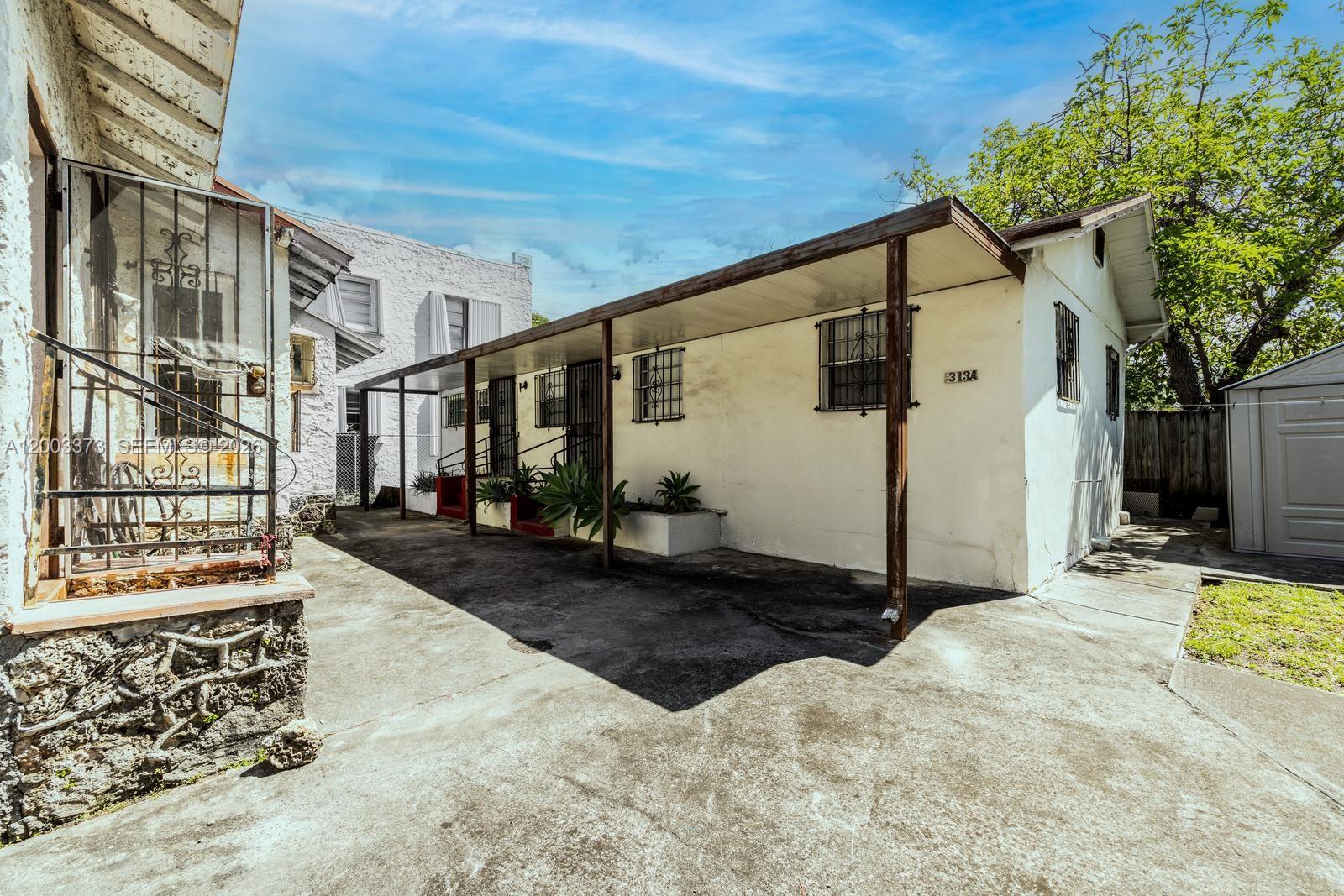 LAWRENCE ESTATE EAST ADDN - Residential Income