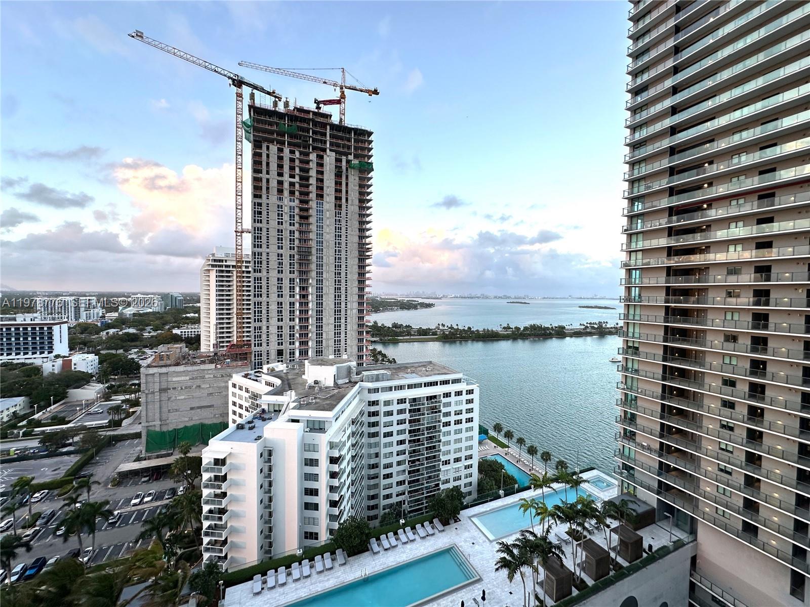 PARAISO BAY CONDO - Residential