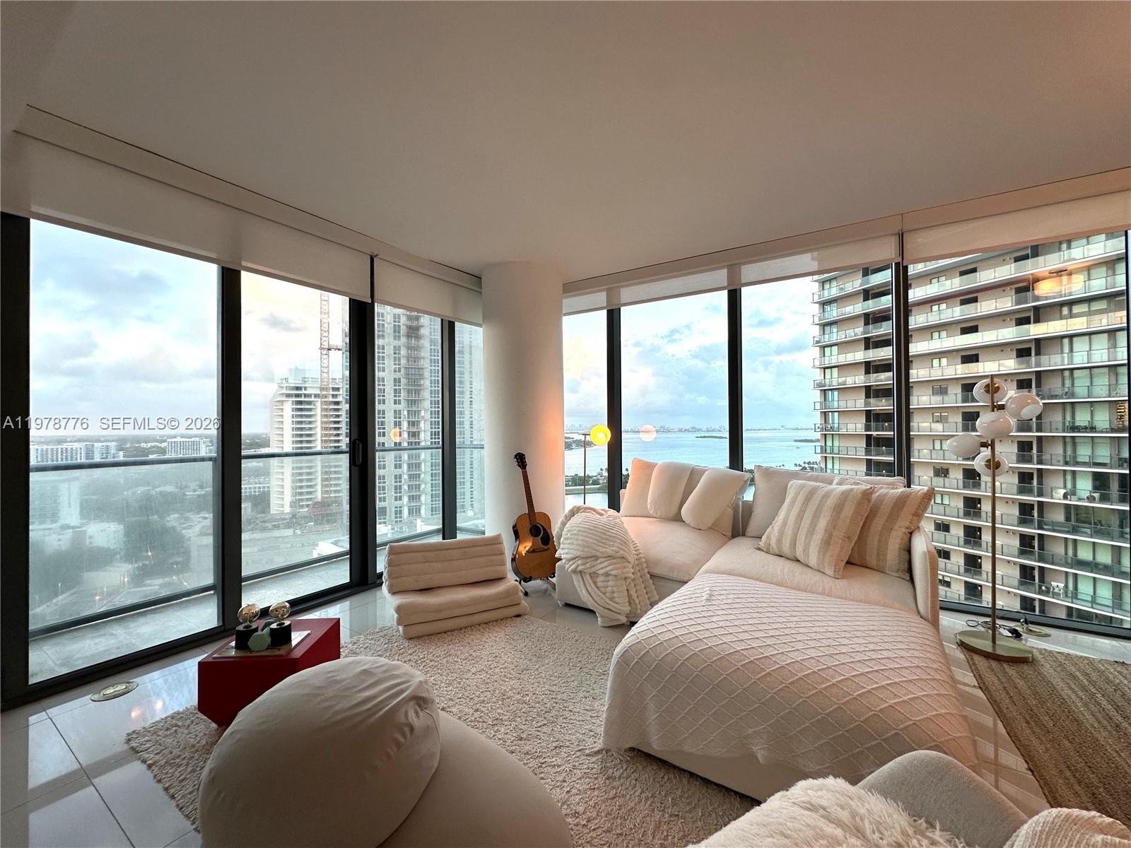 PARAISO BAY CONDO - Residential