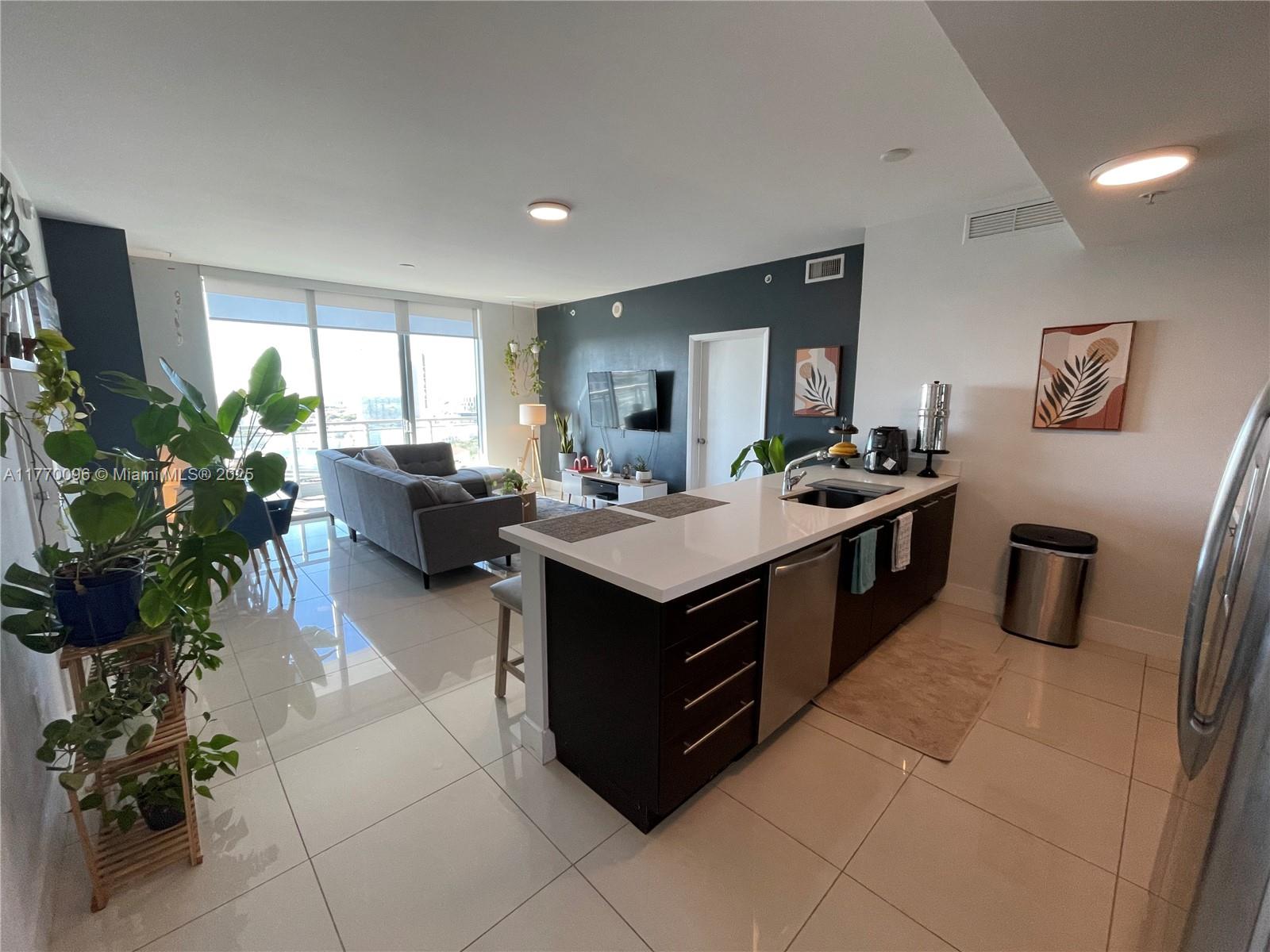 Rental Property at 90 Sw 3rd St 2706, Miami, Broward County, Florida - Bedrooms: 2 
Bathrooms: 2  - $3,800 MO.