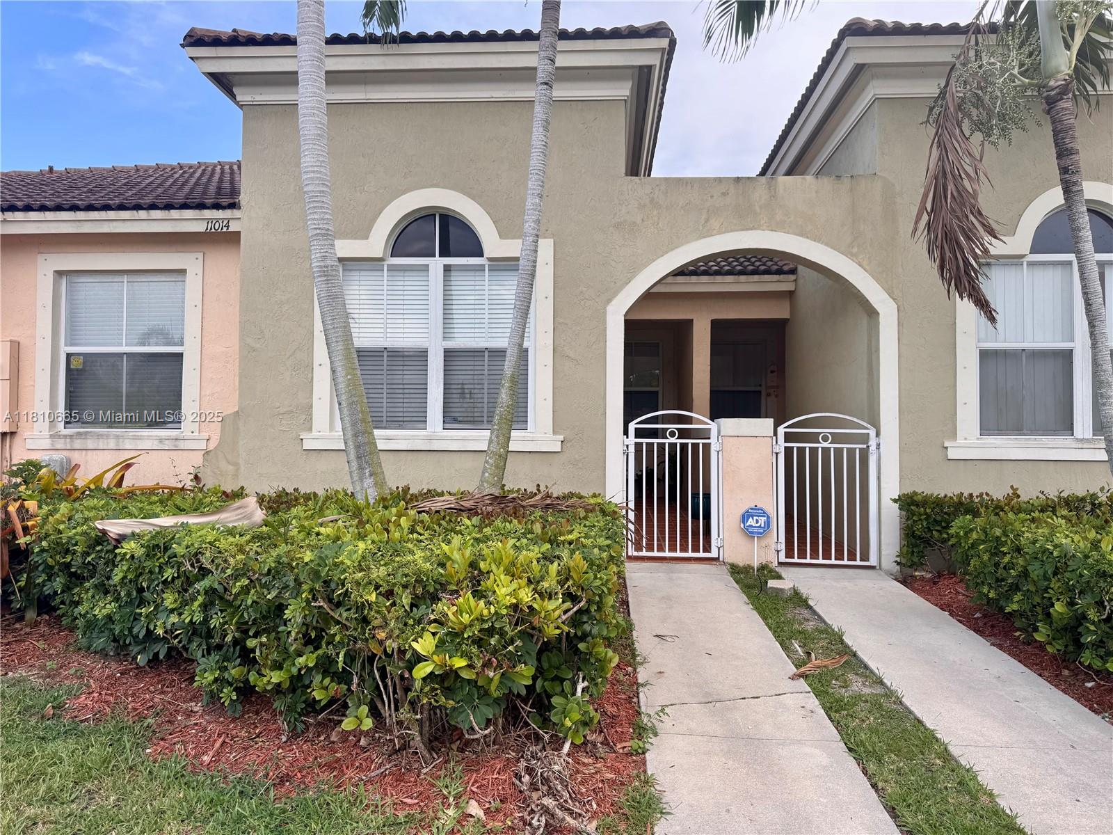 11014 Sw 237th Ln, Homestead, Miami-Dade County, Florida - 3 Bedrooms  
2 Bathrooms - 