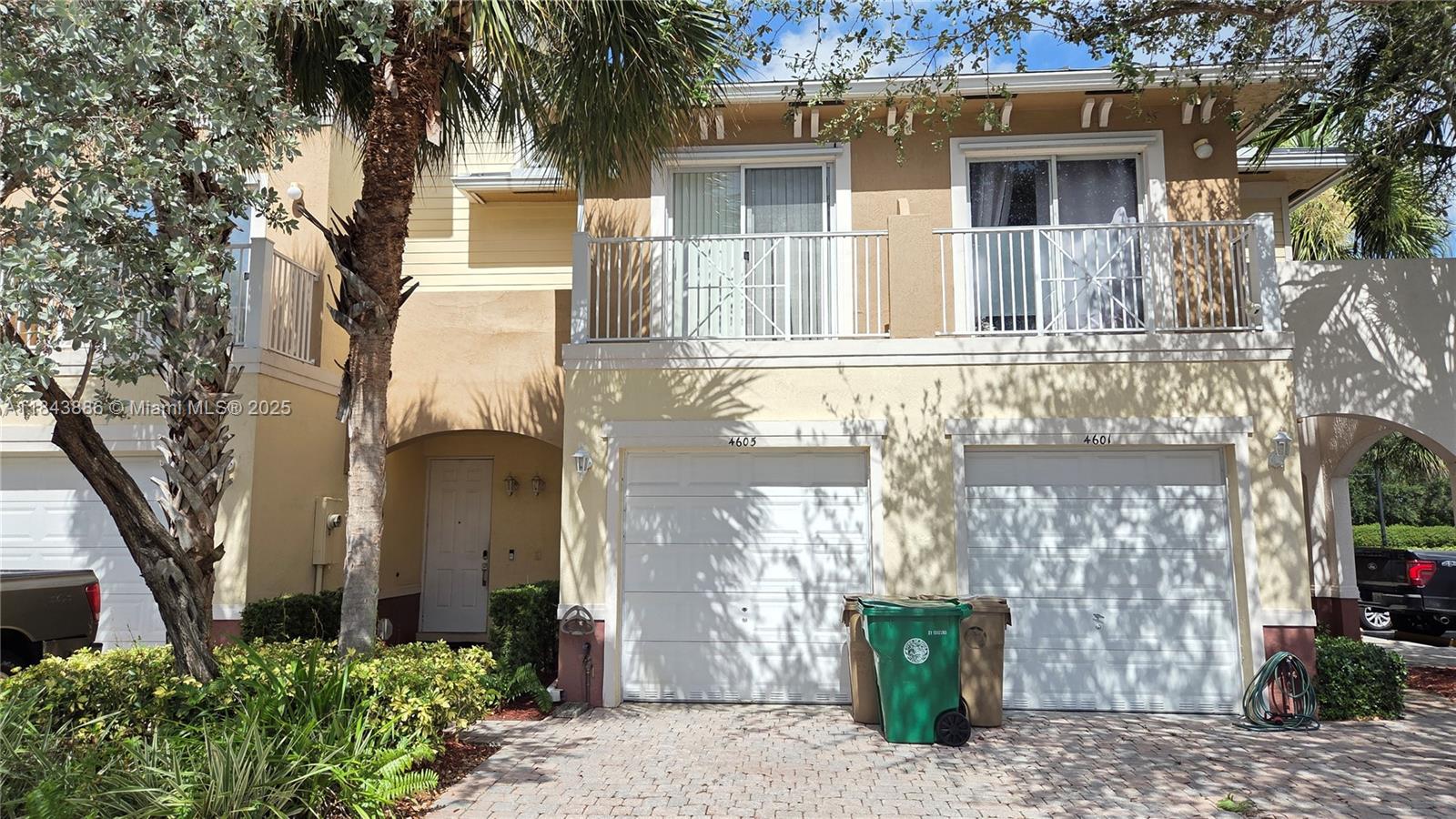 Spacious 2-Bedroom Townhouse in Prime Davie Location.
2-story townhouse located in the heart of Davie, FL. This home features 2 bedrooms, 2.5 bathrooms, and an attached 1-car garage. Upstairs you'll find cozy carpeted floors, while the main level offers a bright and functional layout. Enjoy the convenience of a new washer and dryer and a new dishwasher.
Situated just off Griffin Road near University Drive, this property is close to Nova Southeastern University, A-rated schools, and major highways for easy commuting. Explore nearby attractions such as Flamingo Gardens, three large nature parks, and the Sawgrass Mills Mall. Plus, enjoy a variety of local restaurants and shopping centers just minutes away.
This is a fantastic opportunity to live in one of Davie’s most desirable areas!