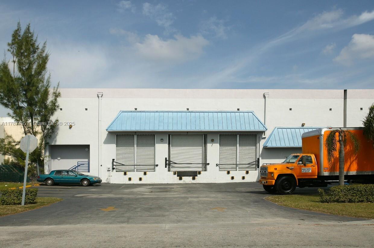 This ±6,553 SF freestanding industrial warehouse is centrally located in Miami, providing convenient access to major transportation routes, and features ±650 SF of dedicated office space ideal for administrative use. The property is equipped with three dock-high doors to facilitate efficient loading and unloading operations, complemented by a clear ceiling height of 22 feet, accommodating diverse industrial activities. The space will be available for occupancy within 60 days from lease execution, offering flexibility and convenience for businesses planning their relocation or expansion.