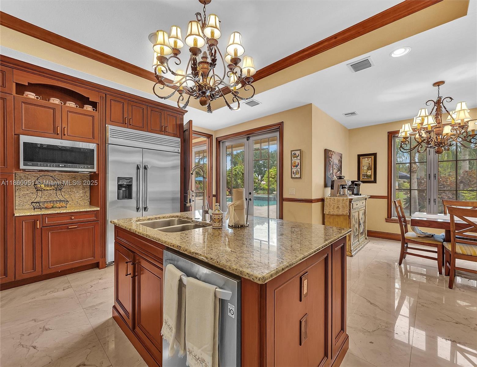 OAK HOLLOW ESTATES - Residential