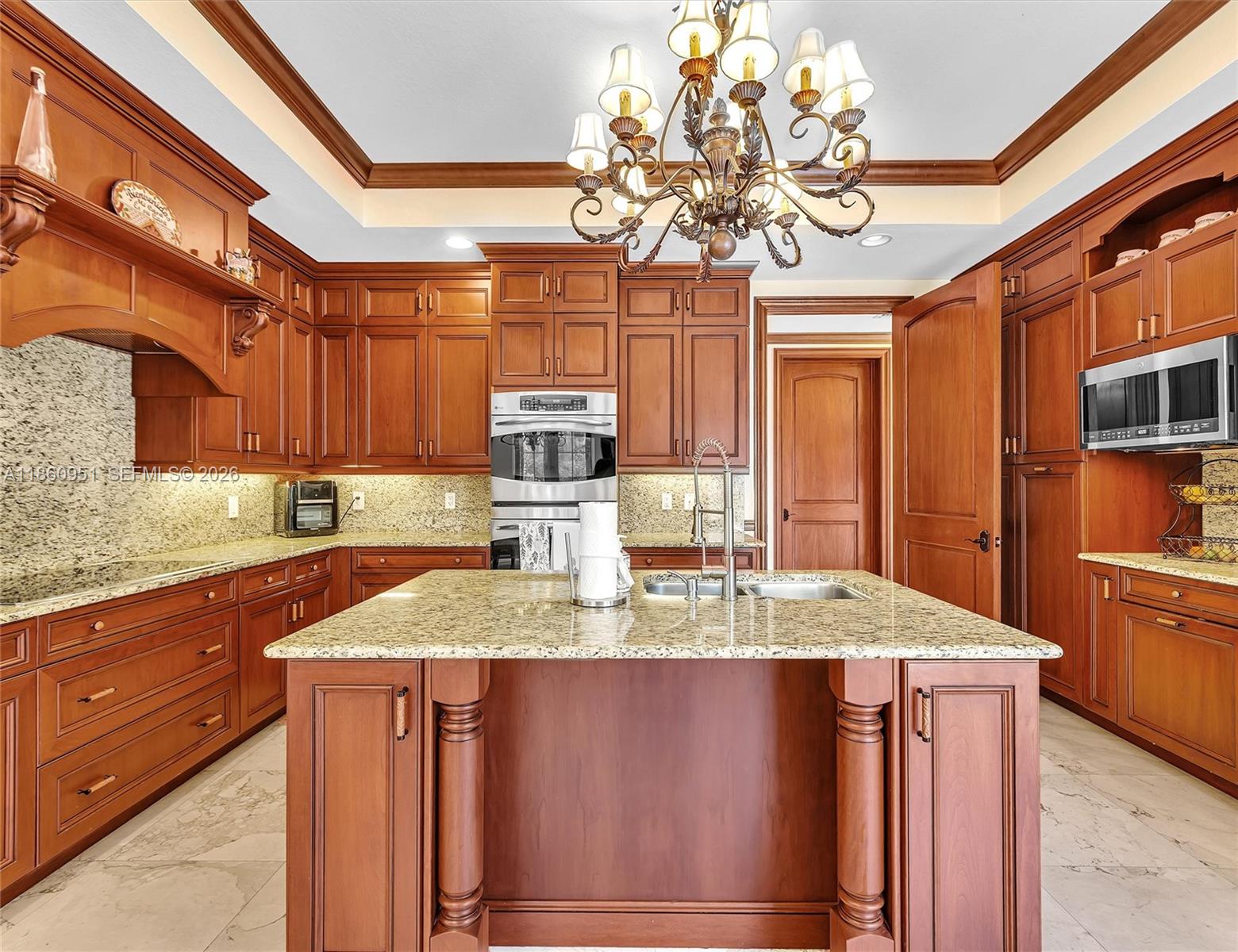 OAK HOLLOW ESTATES - Residential