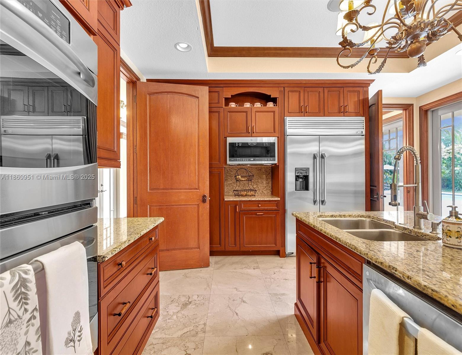 OAK HOLLOW ESTATES - Residential