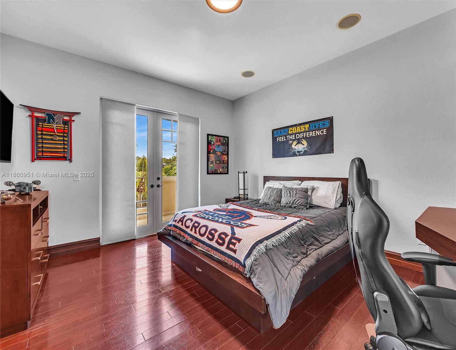 OAK HOLLOW ESTATES - Residential