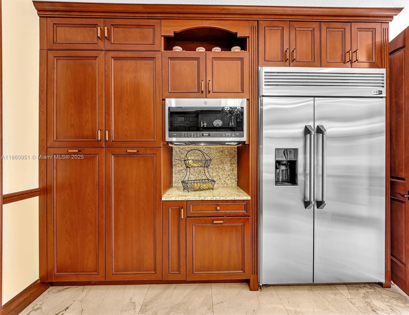 OAK HOLLOW ESTATES - Residential