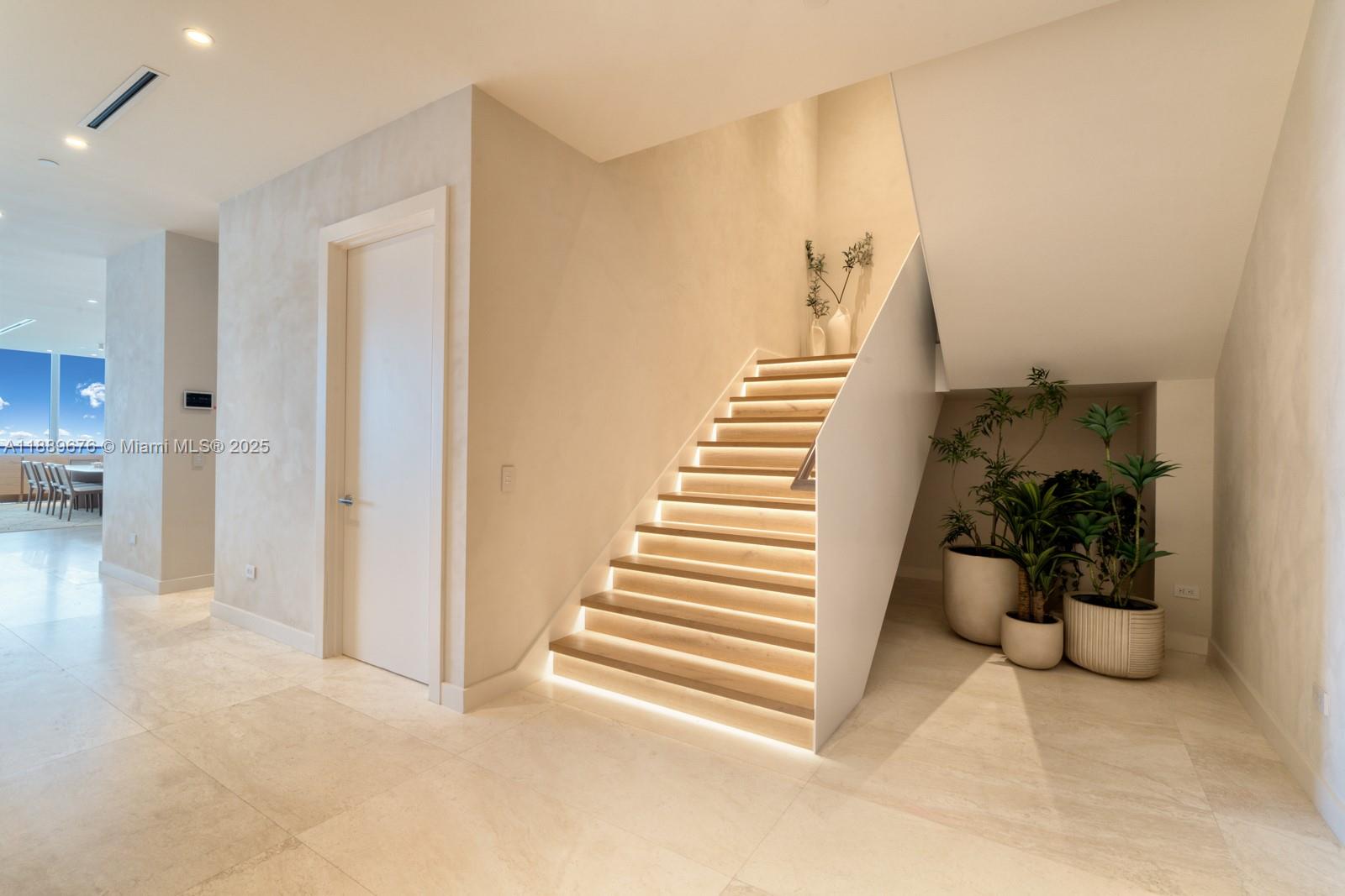 NORTH BISCAYNE BEACH AMEN - Residential