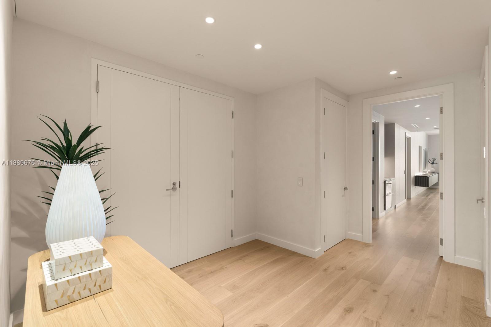 NORTH BISCAYNE BEACH AMEN - Residential