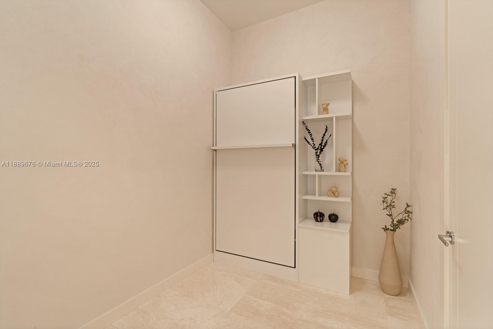 NORTH BISCAYNE BEACH AMEN - Residential