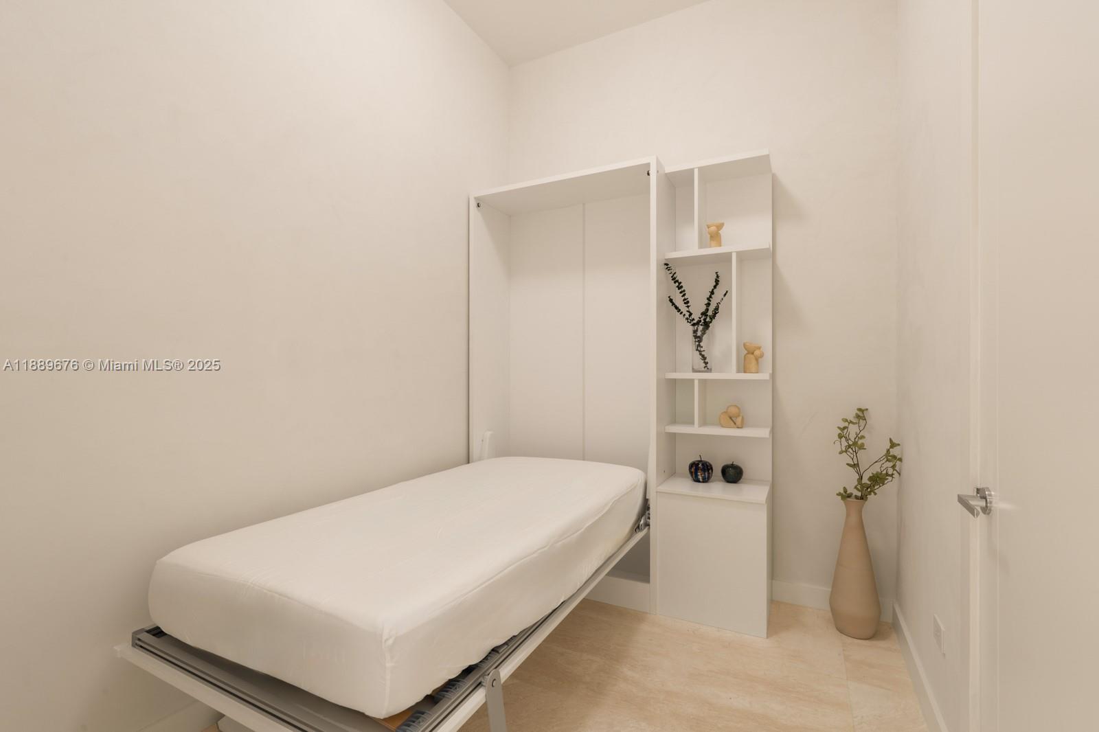 NORTH BISCAYNE BEACH AMEN - Residential