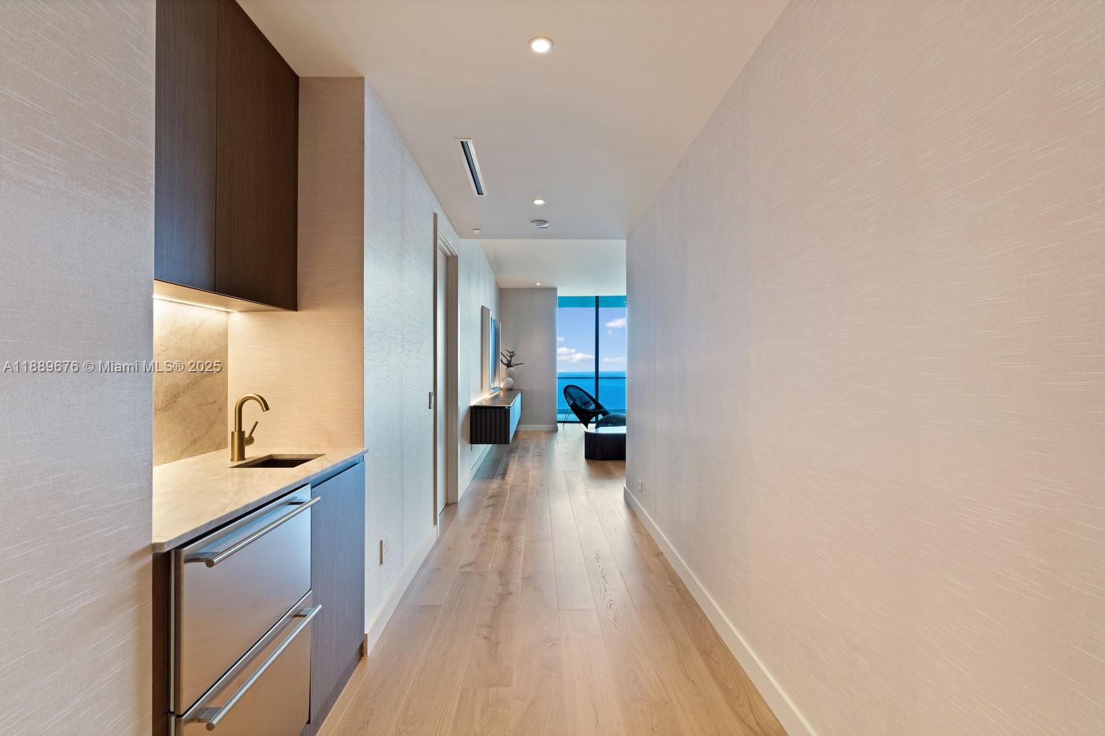 NORTH BISCAYNE BEACH AMEN - Residential