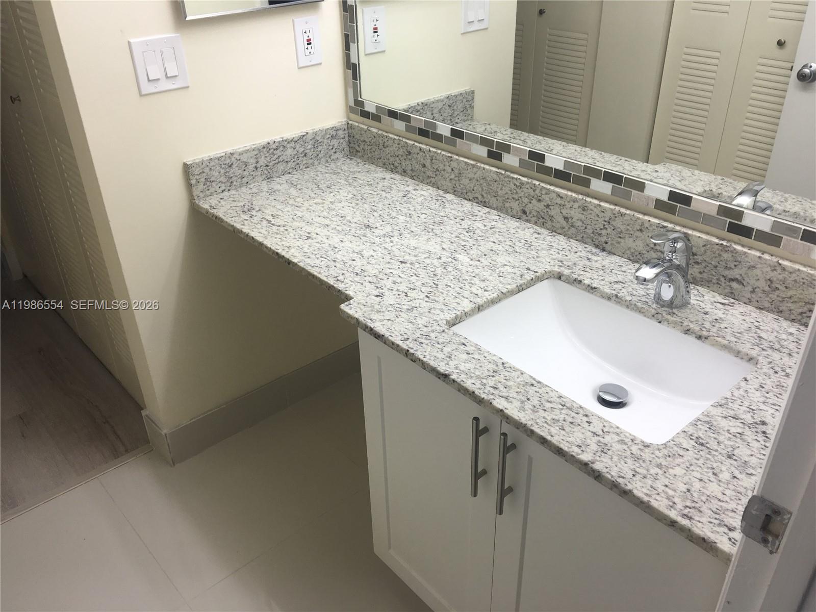 LAKEVIEW CLUB CONDO - Residential