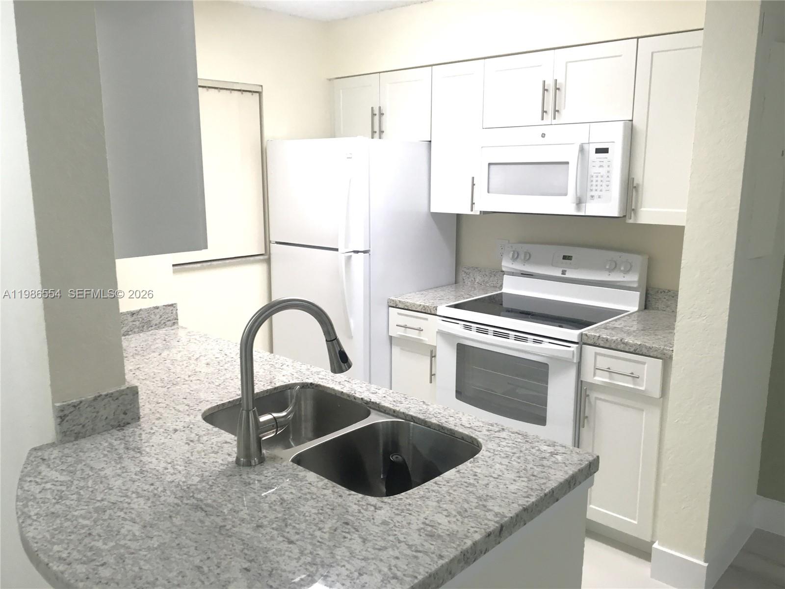 LAKEVIEW CLUB CONDO - Residential