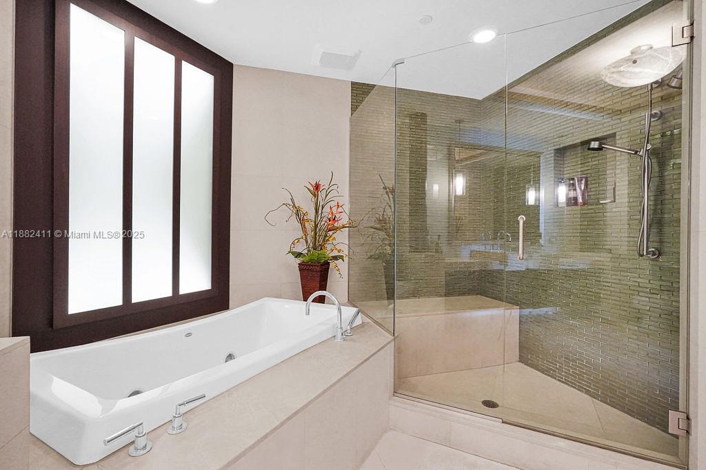 TURNBERRY OCEAN COLONY - Residential