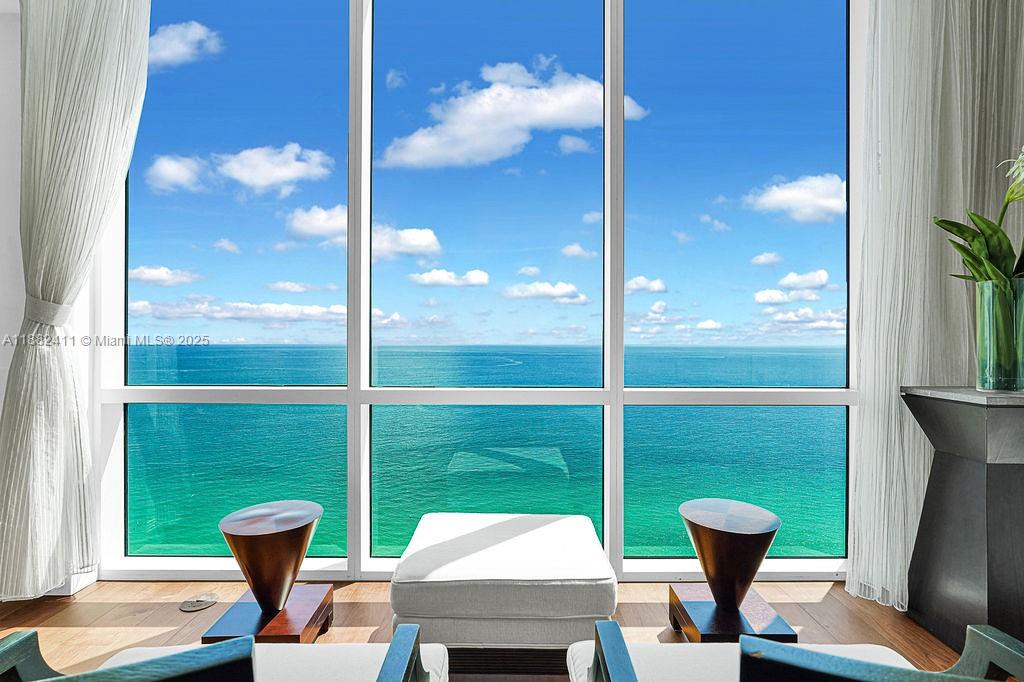 TURNBERRY OCEAN COLONY - Residential
