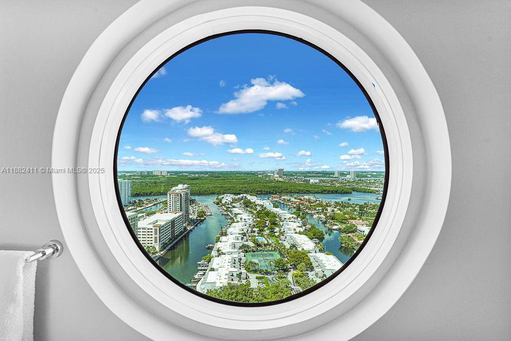 TURNBERRY OCEAN COLONY - Residential