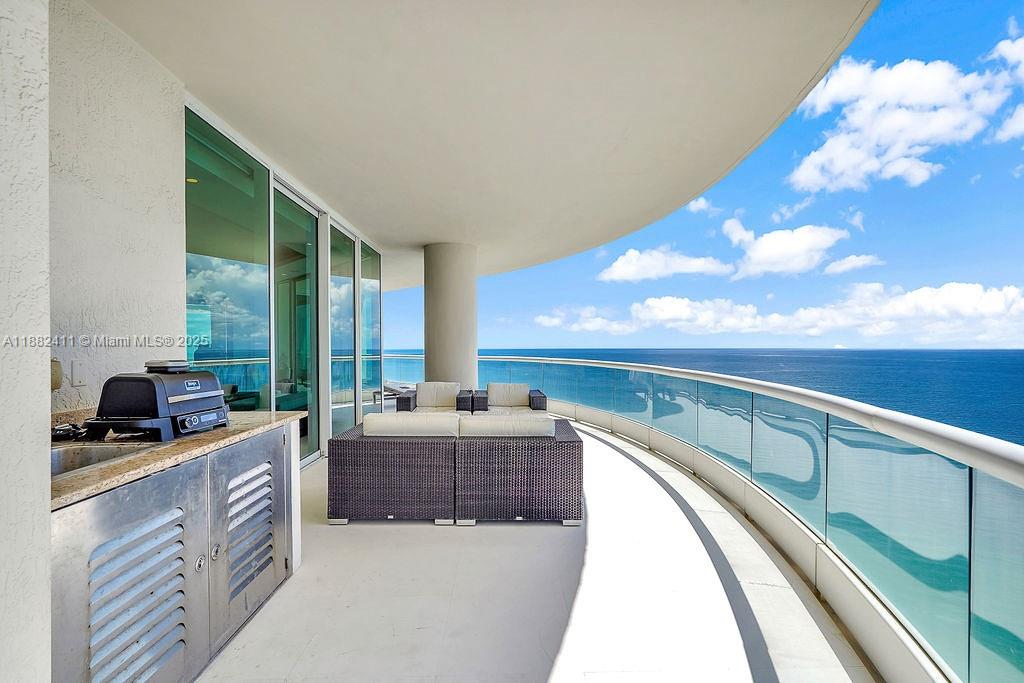 TURNBERRY OCEAN COLONY - Residential
