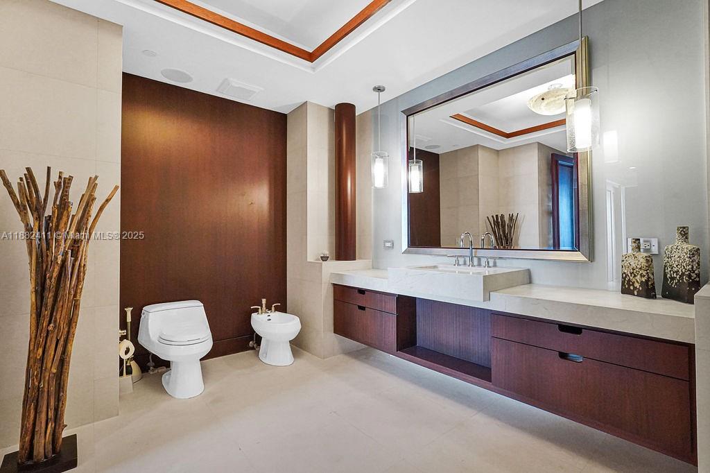 TURNBERRY OCEAN COLONY - Residential