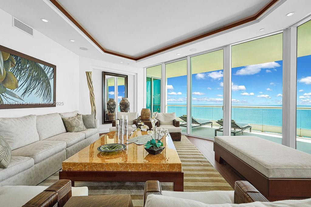 TURNBERRY OCEAN COLONY - Residential