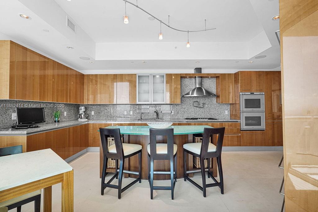 TURNBERRY OCEAN COLONY - Residential