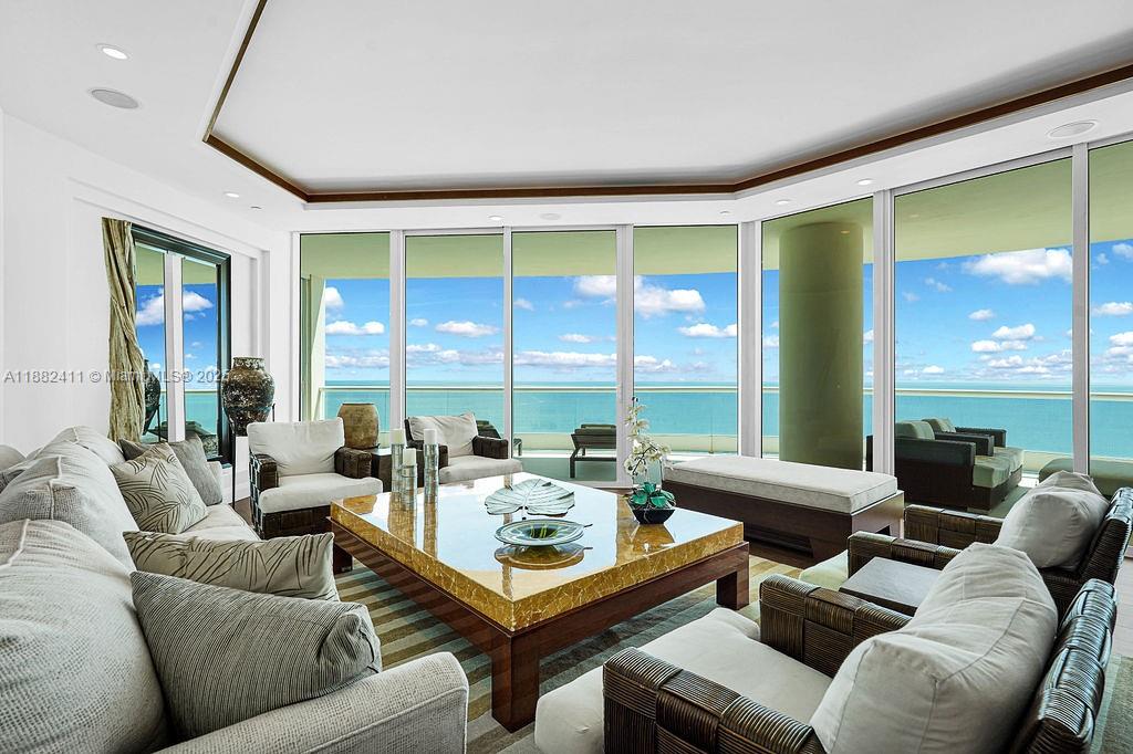 TURNBERRY OCEAN COLONY - Residential