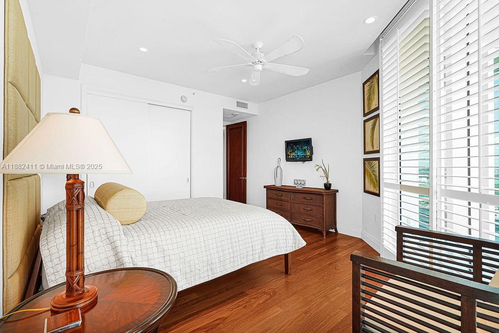 TURNBERRY OCEAN COLONY - Residential