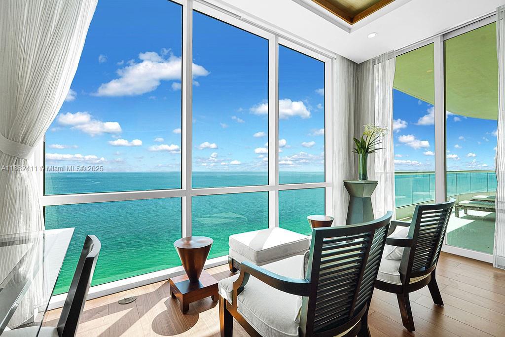 TURNBERRY OCEAN COLONY - Residential