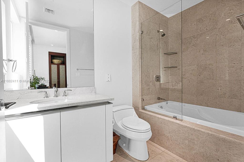 TURNBERRY OCEAN COLONY - Residential
