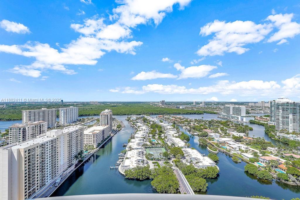 TURNBERRY OCEAN COLONY - Residential