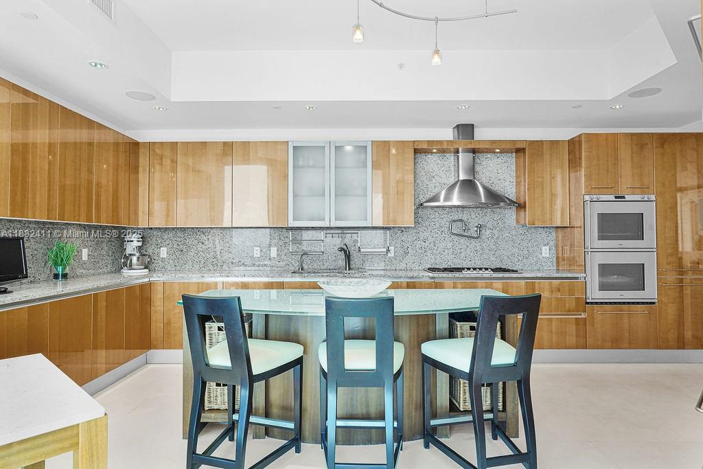 TURNBERRY OCEAN COLONY - Residential