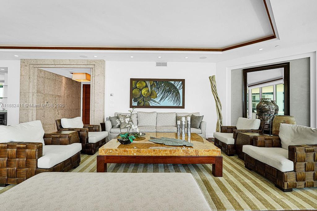 TURNBERRY OCEAN COLONY - Residential