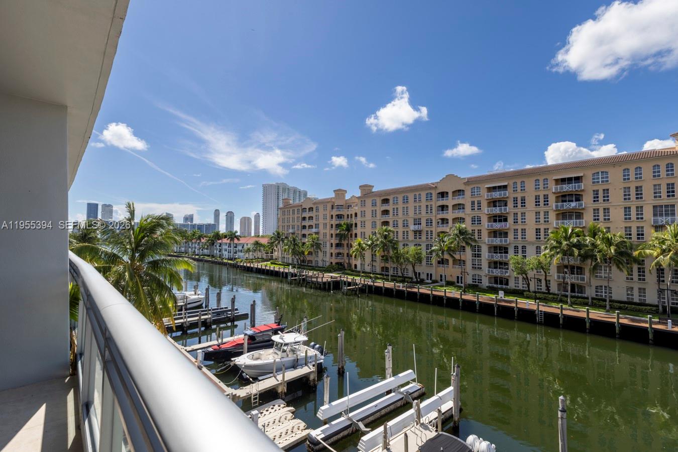 ARTECH RESIDENCES - Residential