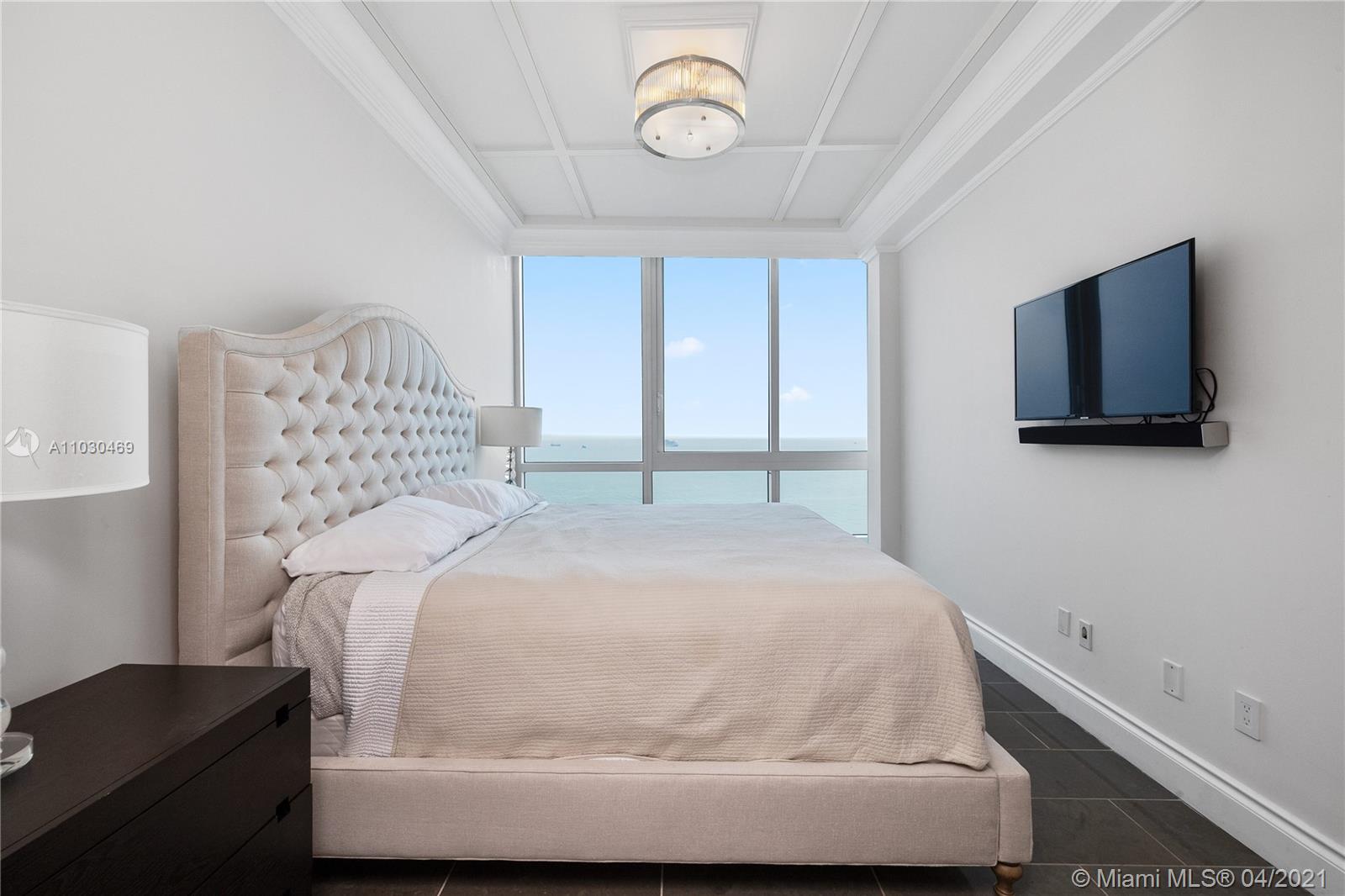 CONTINUUM ON SOUTH BEACH - Residential