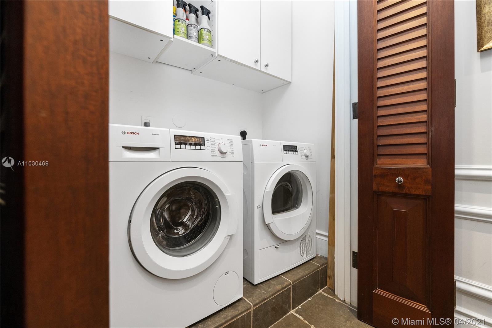 CONTINUUM ON SOUTH BEACH - Residential