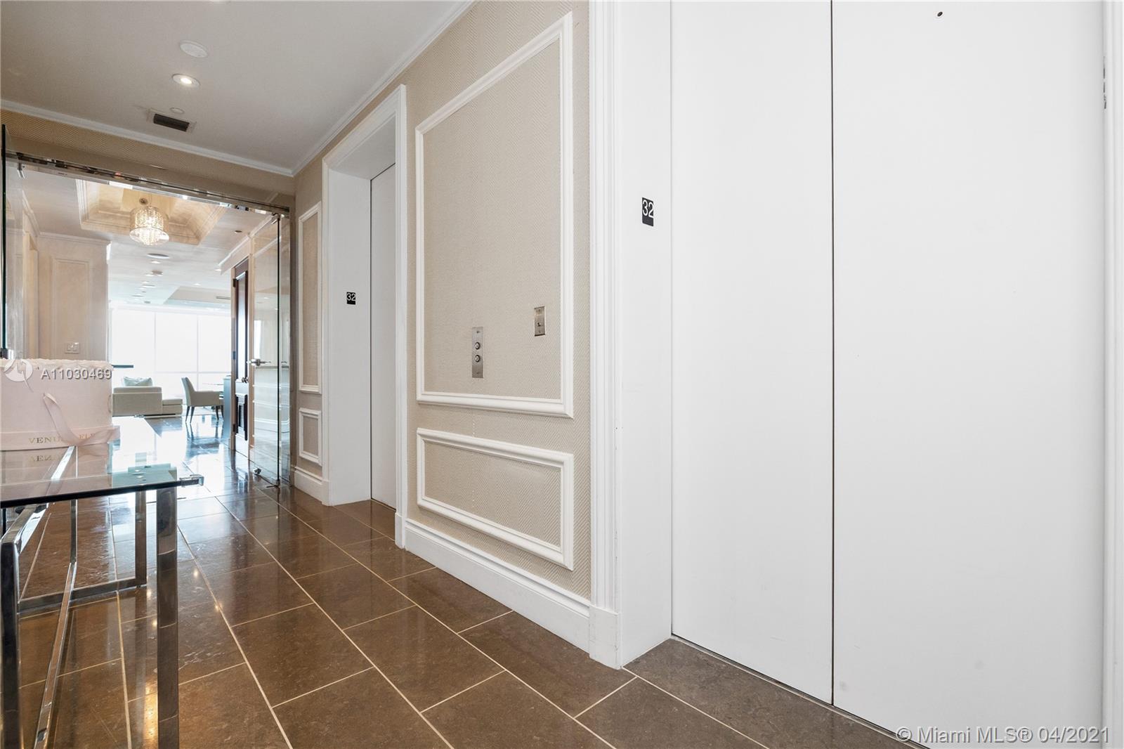 CONTINUUM ON SOUTH BEACH - Residential