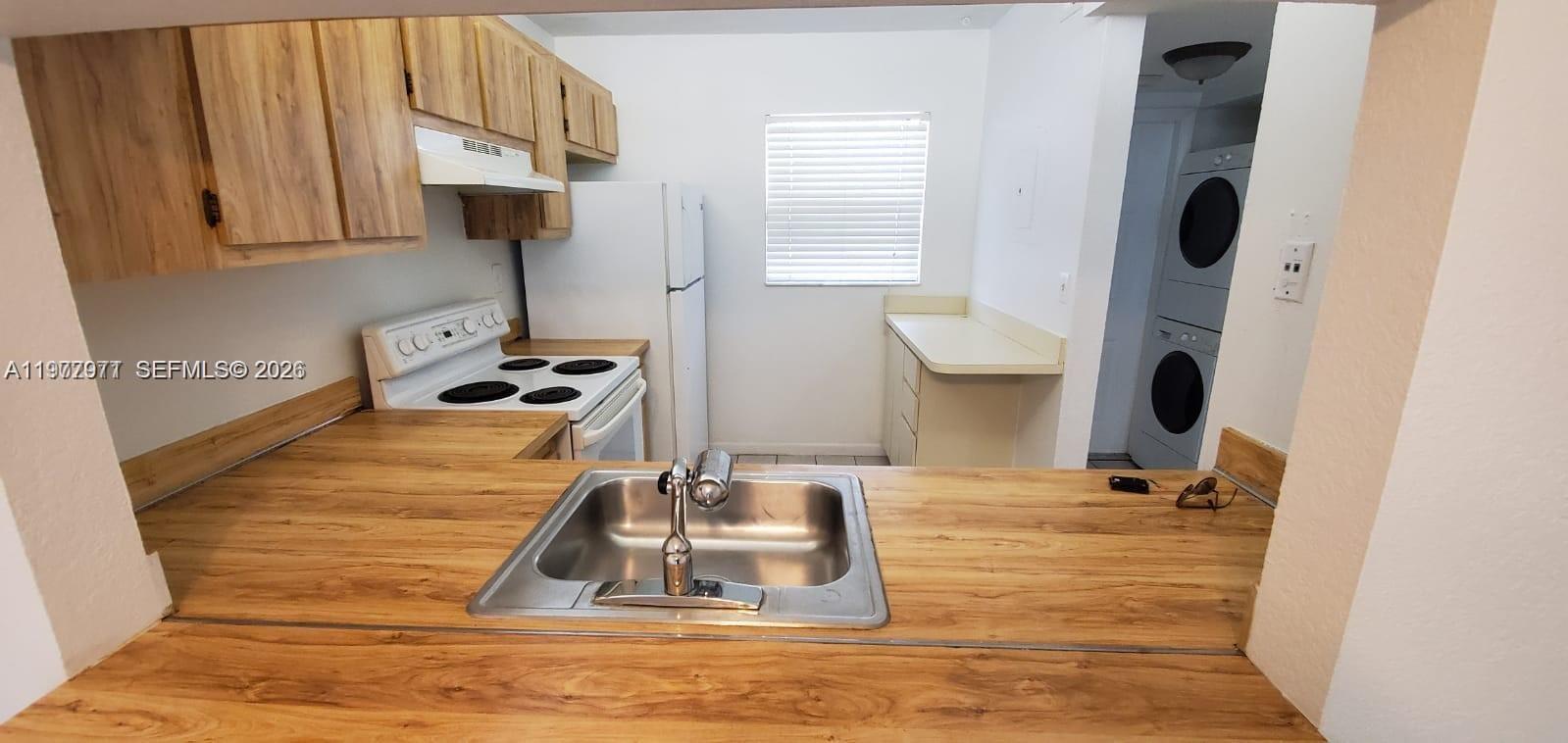 FAIRVIEW AT PEMBROKE POIN - Residential