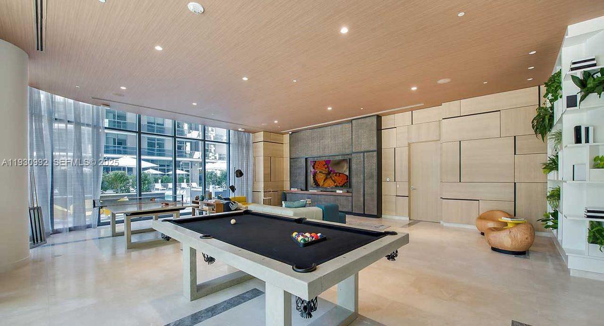 BRICKELL HEIGHTS EAST CON - Residential Lease