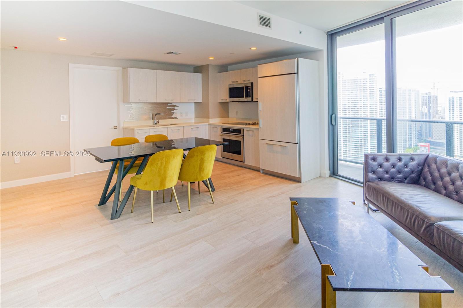 BRICKELL HEIGHTS EAST CON - Residential Lease