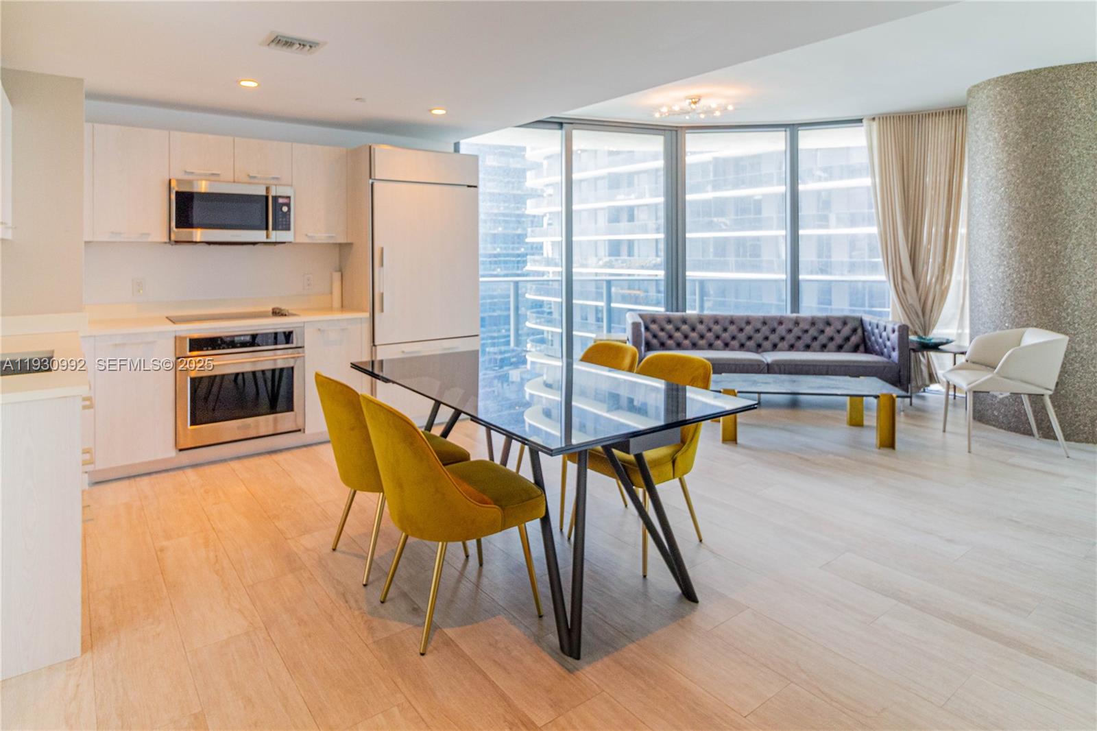 BRICKELL HEIGHTS EAST CON - Residential Lease