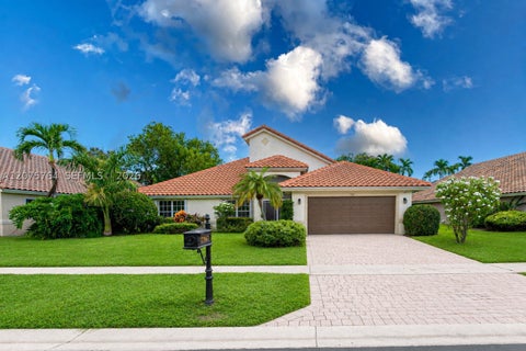Photo of 7367 Sterling Falls Ln, Boynton Beach, FL 33437 (MLS # A12075764)