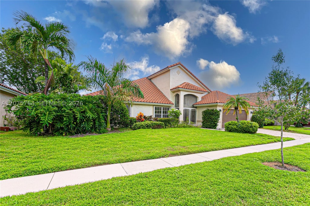 Photo of 7367 Sterling Falls Ln, Boynton Beach, FL 33437 (MLS # A12075764)