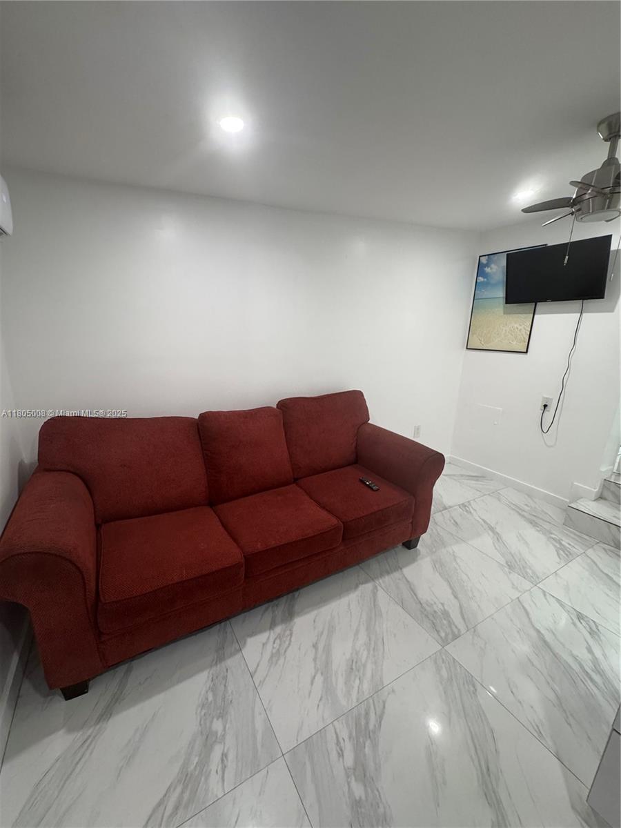 10300 NW 34th Ave 0