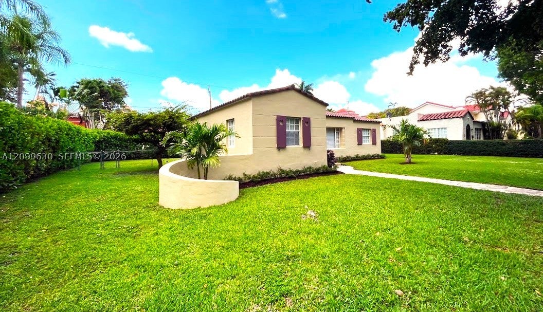 628 Alcazar Ave