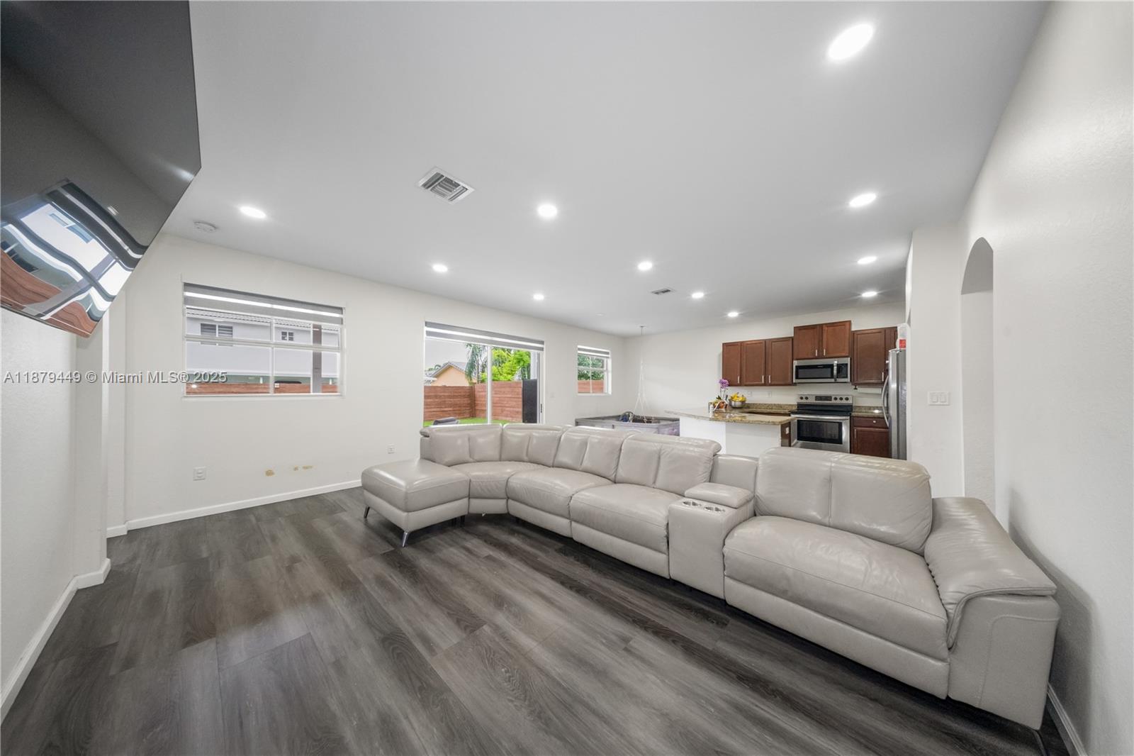 HEMINGWAY POINT - Residential