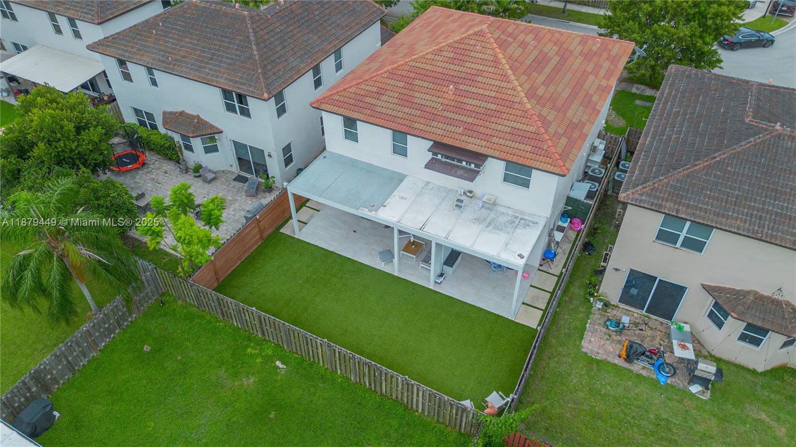 HEMINGWAY POINT - Residential